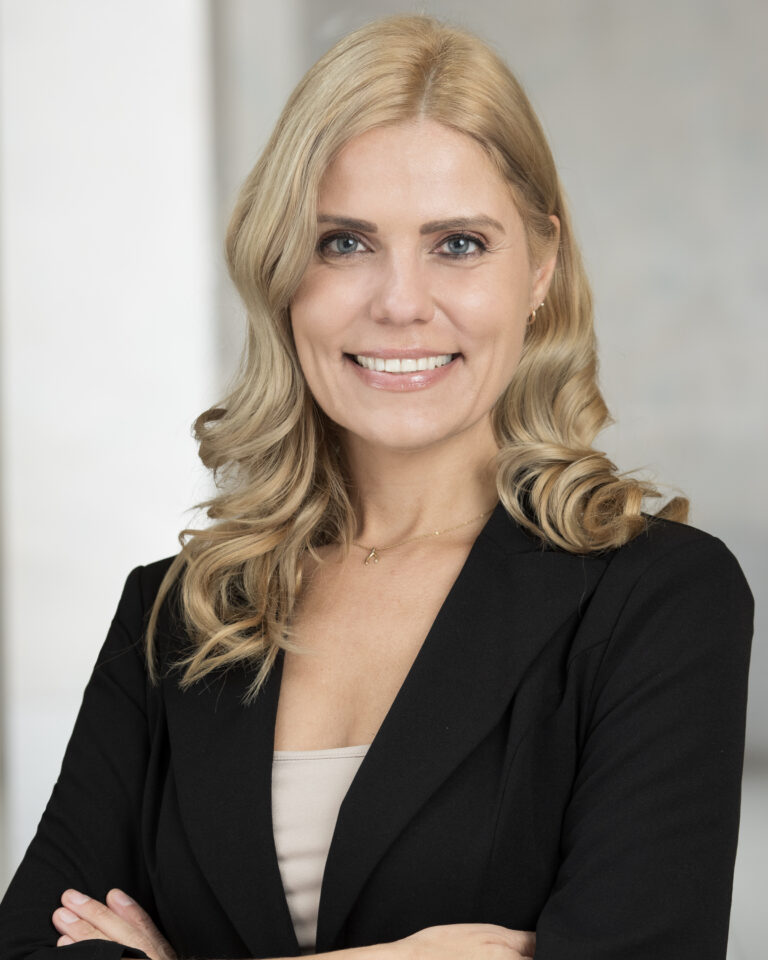 Anna Simson Senior Associate, Client Service at NorthRock Partners Chicago area